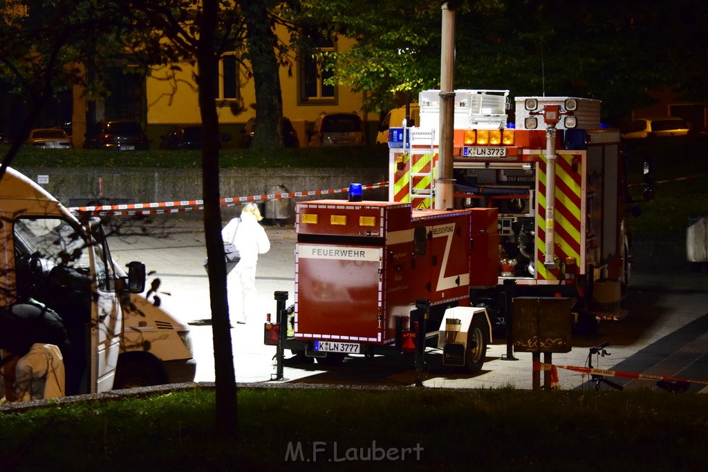 Einsatz BF Messerstecherei Koeln Neustadt Nord Eberplatz Platzmitte P071.JPG - Miklos Laubert